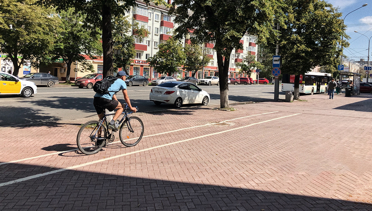 Велосипеды пермь. Велосипедная зона Пермь. Велосипедная зона фото. Набережная Хабаровска велосипед. Велосипеды Пермь необычные.