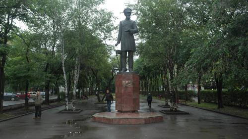 Памятник Славянову